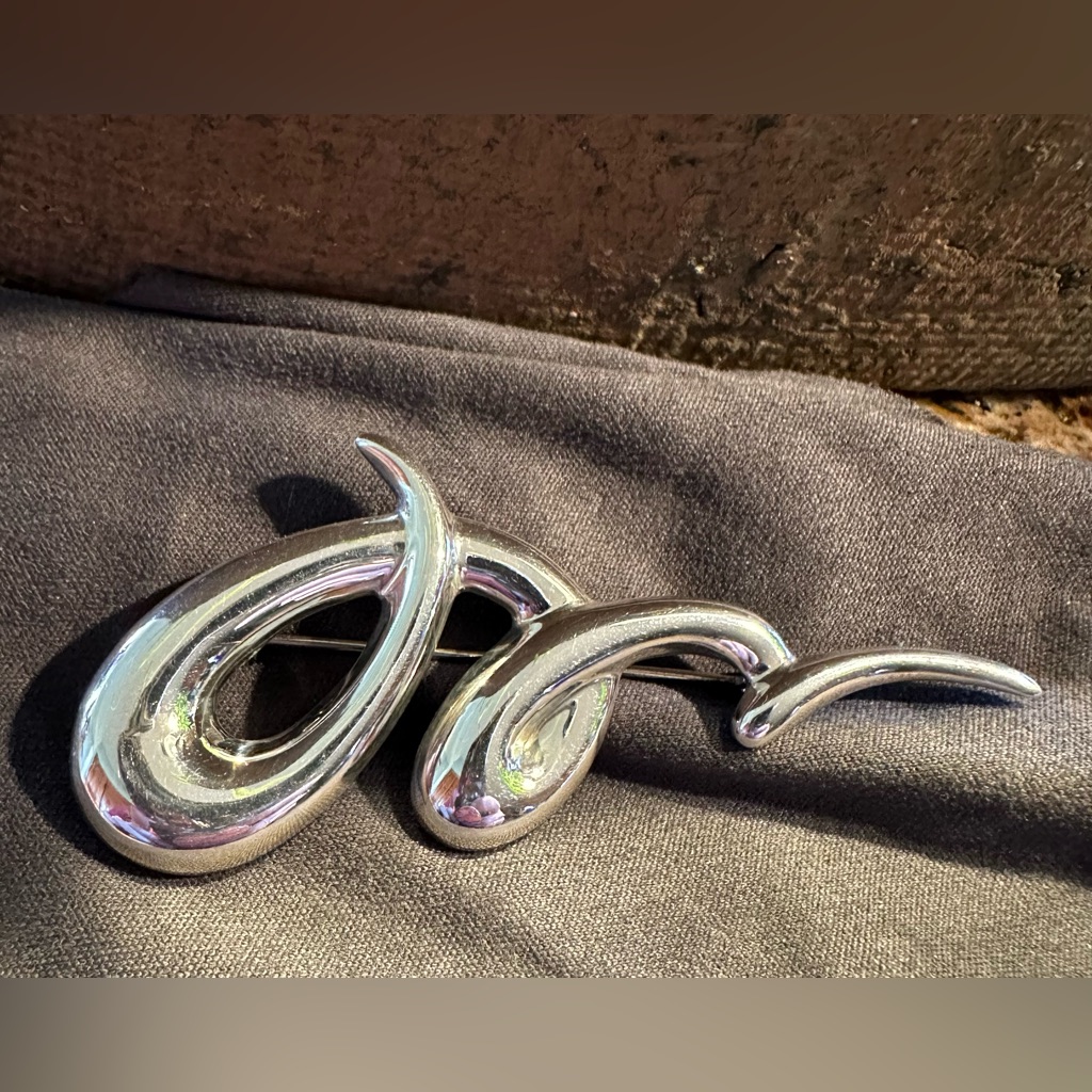 Silver Pin